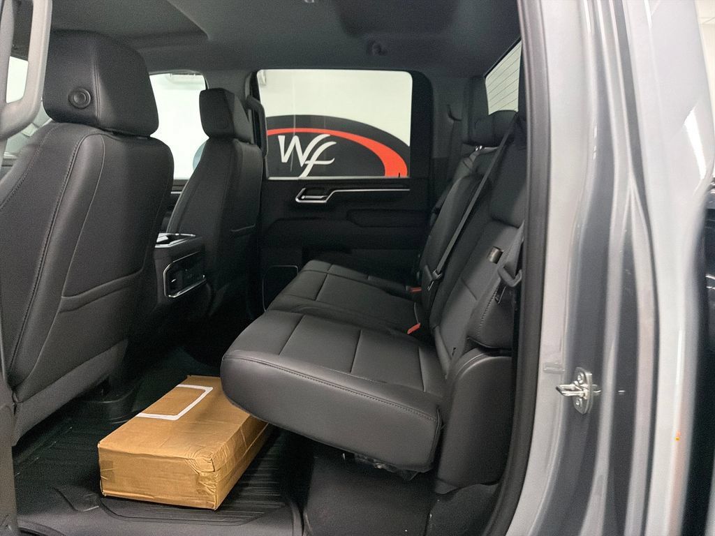 New 2026 GMC Sierra 3500 SLT w/ SLT Convenience Package AWD/4WD image 13