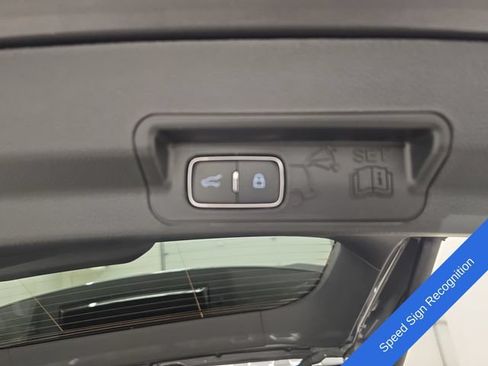 Certified 2024 Ford Explorer XLT w/ Equipment Group 202A AWD/4WD image 15