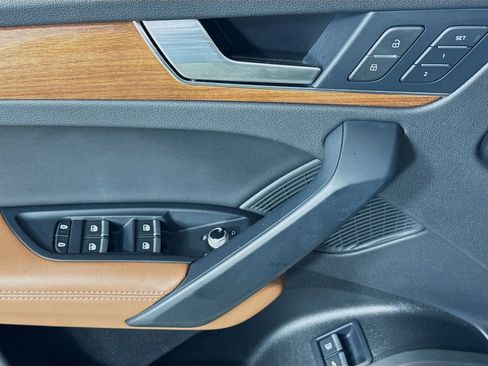 Certified 2023 Audi Q5 e Premium Plus w/ Premium Plus Package AWD/4WD image 11