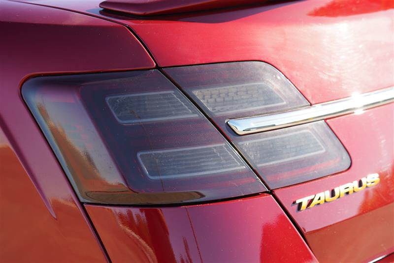Used 2013 Ford Taurus SHO AWD/4WD image 33