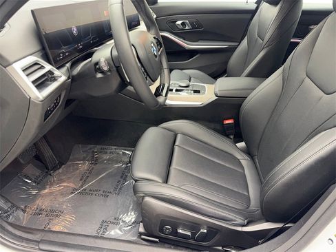 Used 2025 BMW 330i Sedan image 26