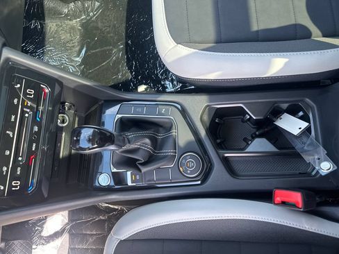 New 2026 Volkswagen Taos SE AWD/4WD image 17