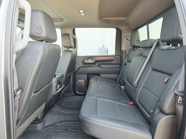 Used 2024 GMC Sierra 2500 Denali w/ Denali Reserve Package AWD/4WD image 10