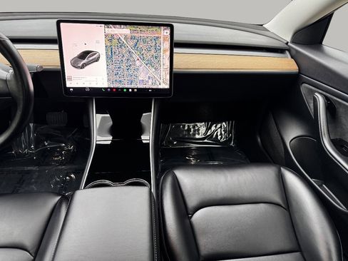 Used 2018 Tesla Model 3 Long Range image 19