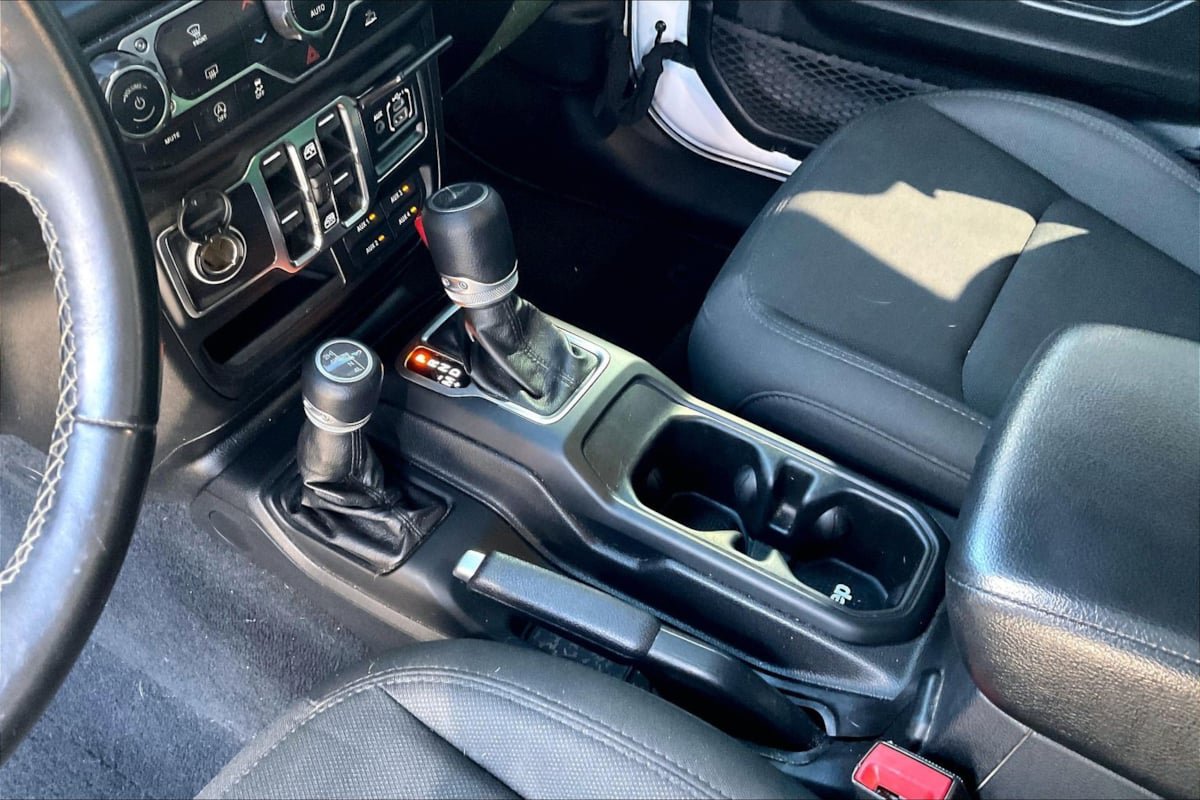 Used 2020 Jeep Gladiator Sport w/ Quick Order Package 24S AWD/4WD image 15