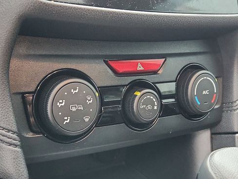 Used 2019 Subaru Impreza 2.0i Premium image 16