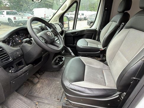 Used 2024 RAM ProMaster 2500 w/ Convenience Group FWD image 17