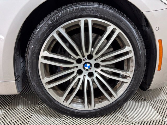 Used 2019 BMW M550i xDrive w/ Dynamic Handling Package AWD/4WD image 23