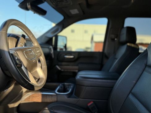 Used 2023 GMC Sierra 3500 Denali w/ Denali Ultimate Package image 12