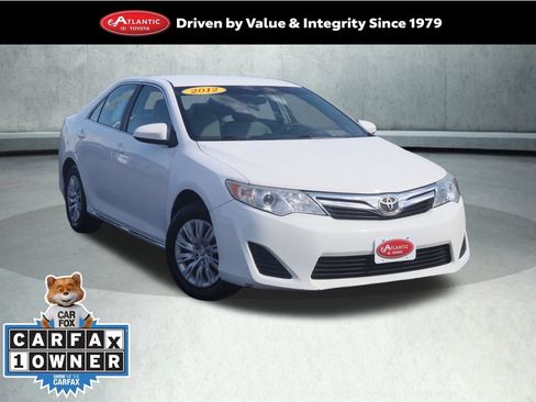 Used 2012 Toyota Camry LE FWD image 1