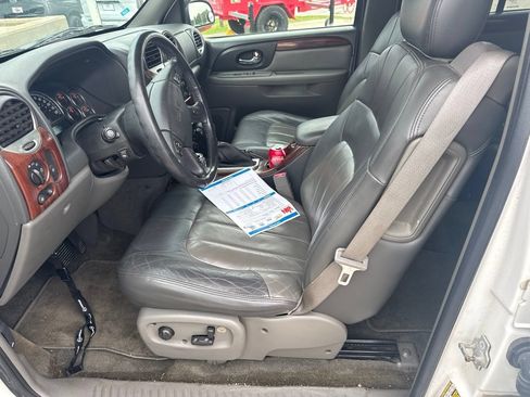 Used 2004 GMC Envoy SLT AWD/4WD image 6