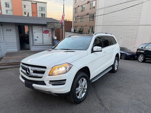 Used 2014 Mercedes-Benz GL 350 BlueTEC 4MATIC image 5