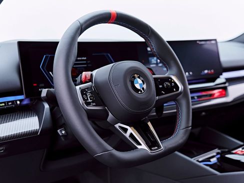 Used 2026 BMW M5 Touring AWD/4WD image 61