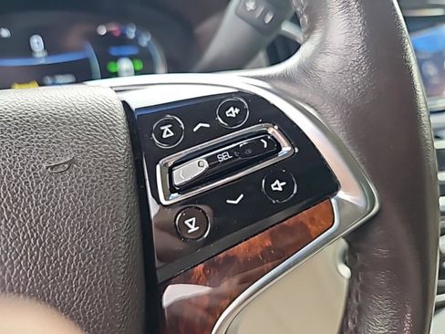 Used 2016 Cadillac Escalade Luxury image 23