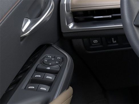 New 2024 Cadillac XT4 Luxury w/ Cold Weather Package image 22