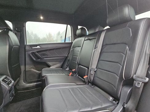 Used 2024 Volkswagen Tiguan SEL R-Line image 25