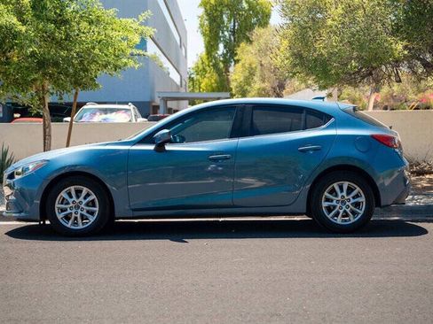 Used 2014 MAZDA MAZDA3 i Touring w/ Technology Package FWD image 2