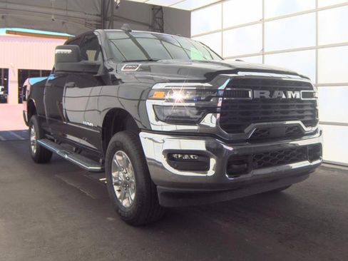 Used 2026 RAM 2500 Big Horn AWD/4WD image 4