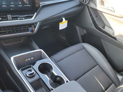New 2026 Chevrolet Equinox LT FWD image 23