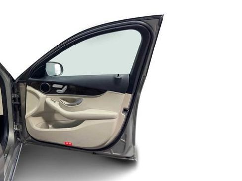 Used 2021 Mercedes-Benz C 300 Sedan image 9