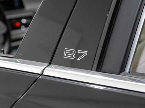 Used 2021 BMW ALPINA B7 xDrive image 48