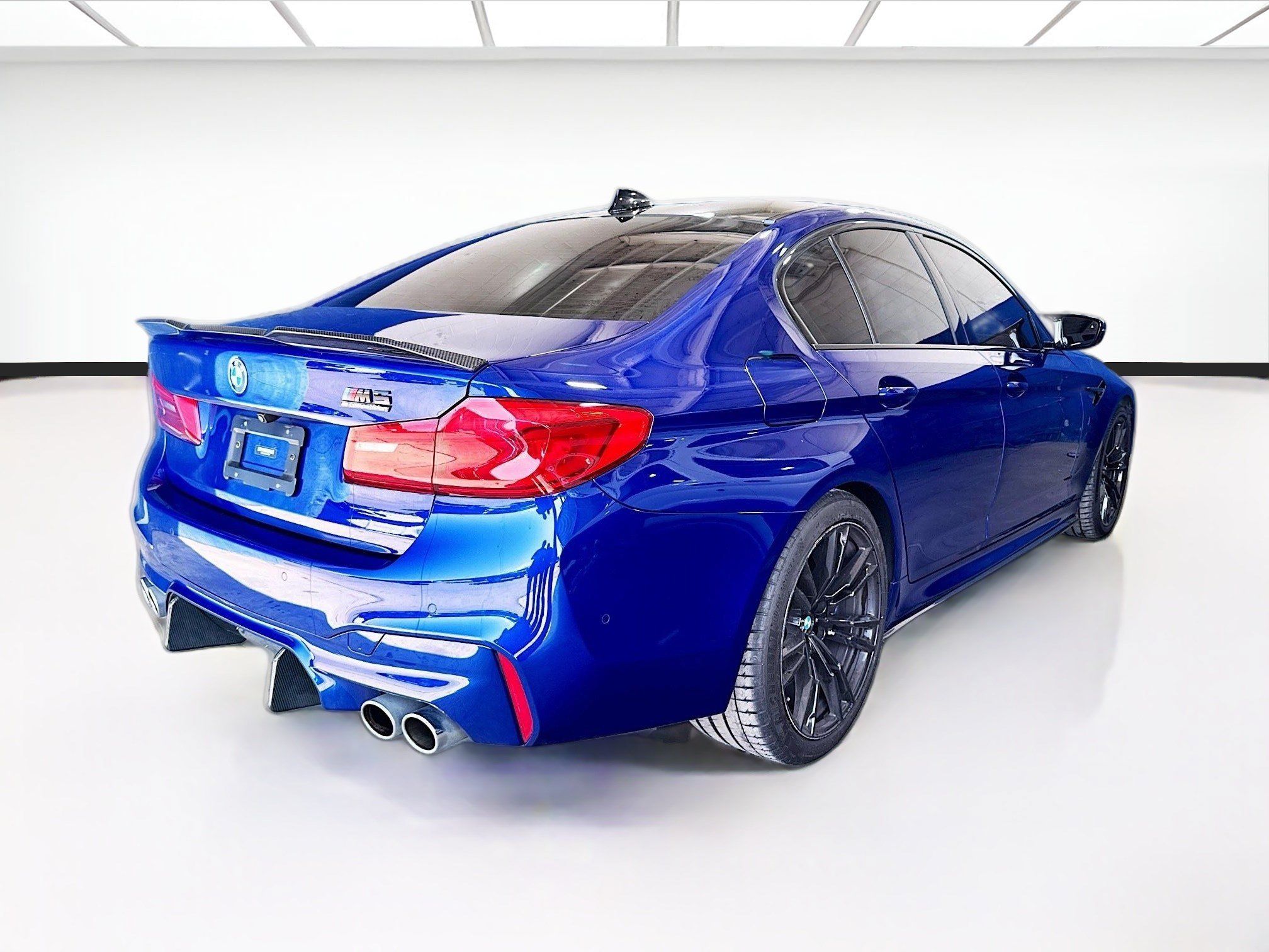 Used 2019 BMW M5 w/ Executive Package AWD/4WD image 4