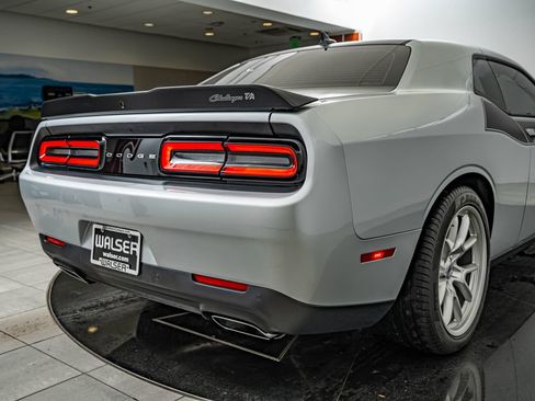 Used 2022 Dodge Challenger R/T w/ T/A Package RWD image 18