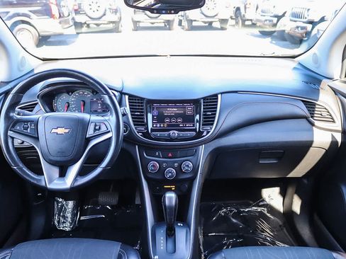 Used 2022 Chevrolet Trax LT w/ Driver Confidence Package AWD/4WD image 12