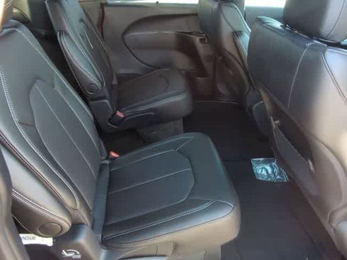 New 2026 Chrysler Voyager LX image 21