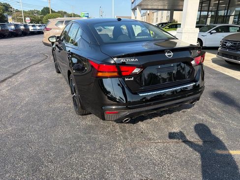 Used 2023 Nissan Altima 2.5 SR FWD image 7