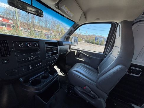 Used 2019 Chevrolet Express 2500 Extended w/ Driver Convenience Package image 19