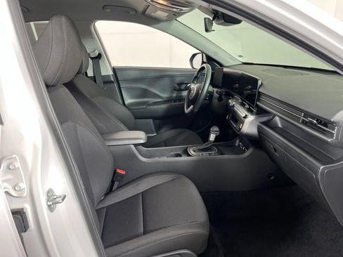Used 2025 Hyundai Kona SEL AWD/4WD image 8