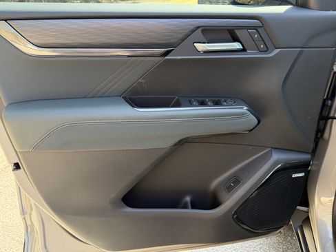 New 2026 GMC Acadia AT4 w/ Luxury Package image 12