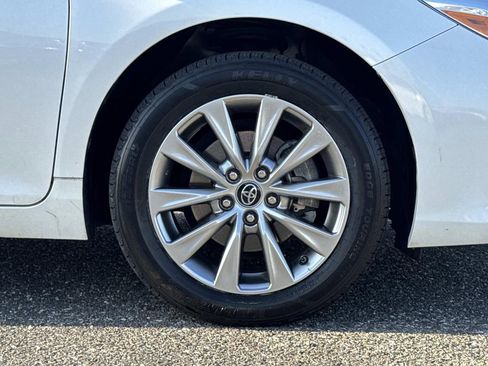Used 2017 Toyota Camry XLE w/ Convenience Package image 30