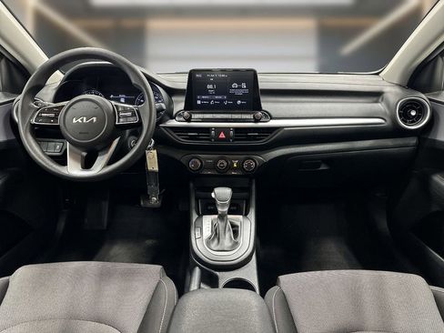 Used 2022 Kia Forte LXS FWD image 10
