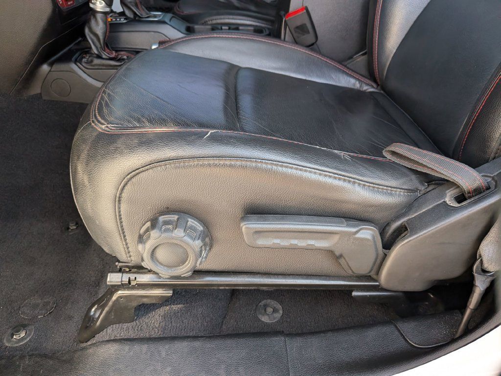 Used 2019 Jeep Wrangler Unlimited Rubicon AWD/4WD image 17