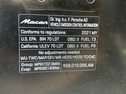 Used 2021 Porsche Macan AWD/4WD image 30