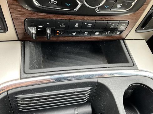 Used 2017 RAM 1500 Laramie w/ Convenience Group AWD/4WD image 25
