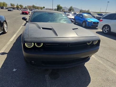 Used 2016 Dodge Challenger SXT Plus image 6
