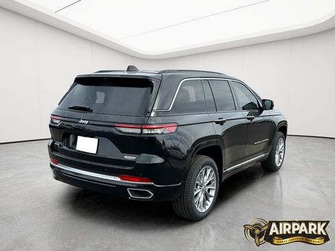 New 2025 Jeep Grand Cherokee Summit w/ Adv Protech Group IV AWD/4WD image 4
