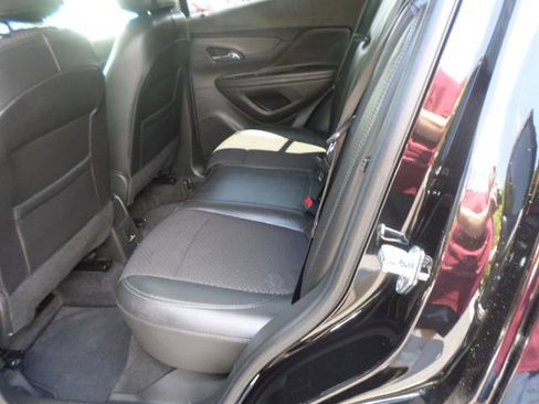 Used 2022 Buick Encore Preferred w/ Safety Package AWD/4WD image 32