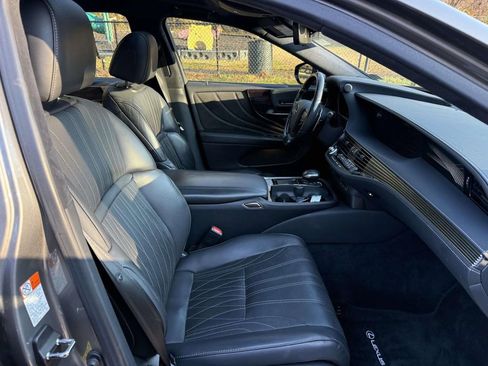 Used 2018 Lexus LS 500 AWD image 14