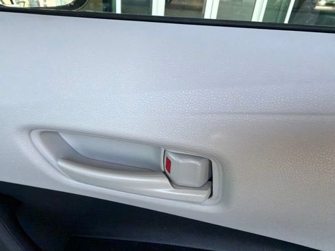 Used 2025 Toyota Corolla LE FWD image 18