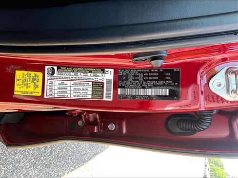 New 2026 Toyota Highlander Platinum AWD/4WD image 16