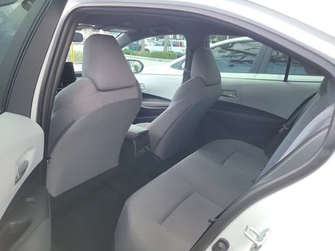Used 2025 Toyota Corolla SE w/ Convenience Package FWD image 6