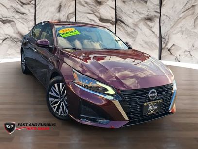 Used 2023 Nissan Altima 2.5 SV w/ SV Premium Package