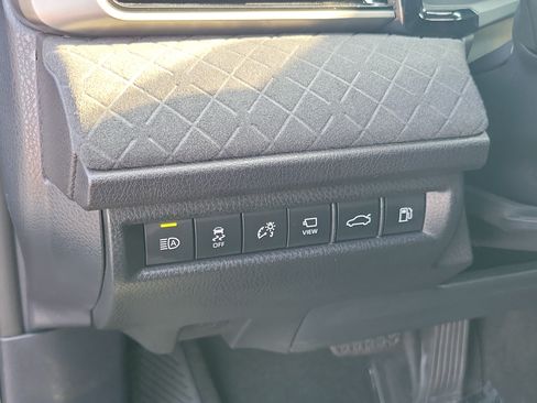 Certified 2025 Toyota Camry XLE w/ Premium Plus Package AWD/4WD image 18