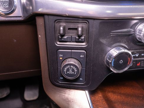 Used 2024 Ford F150 King Ranch w/ FX4 Off-Road Package AWD/4WD image 32