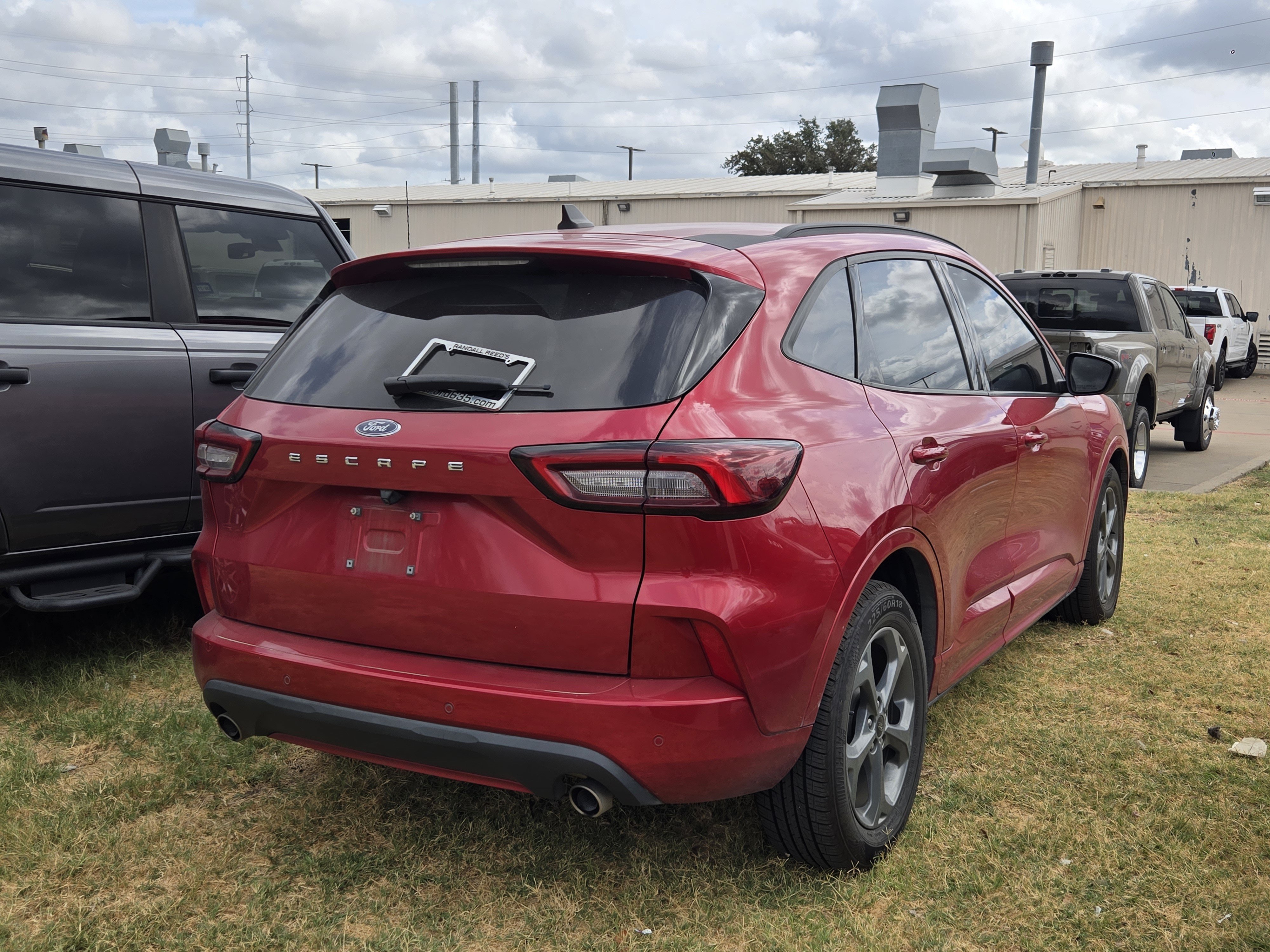 Used 2023 Ford Escape ST-Line w/ Tech Pack #1 FWD image 4