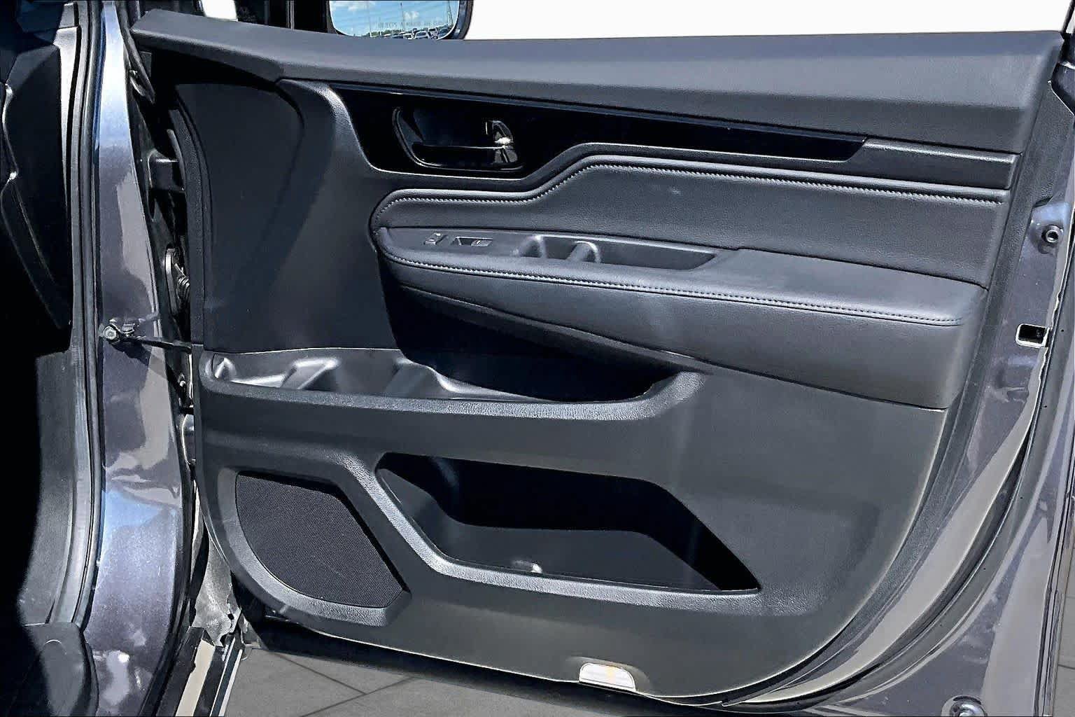Used 2024 Honda Odyssey Elite image 25